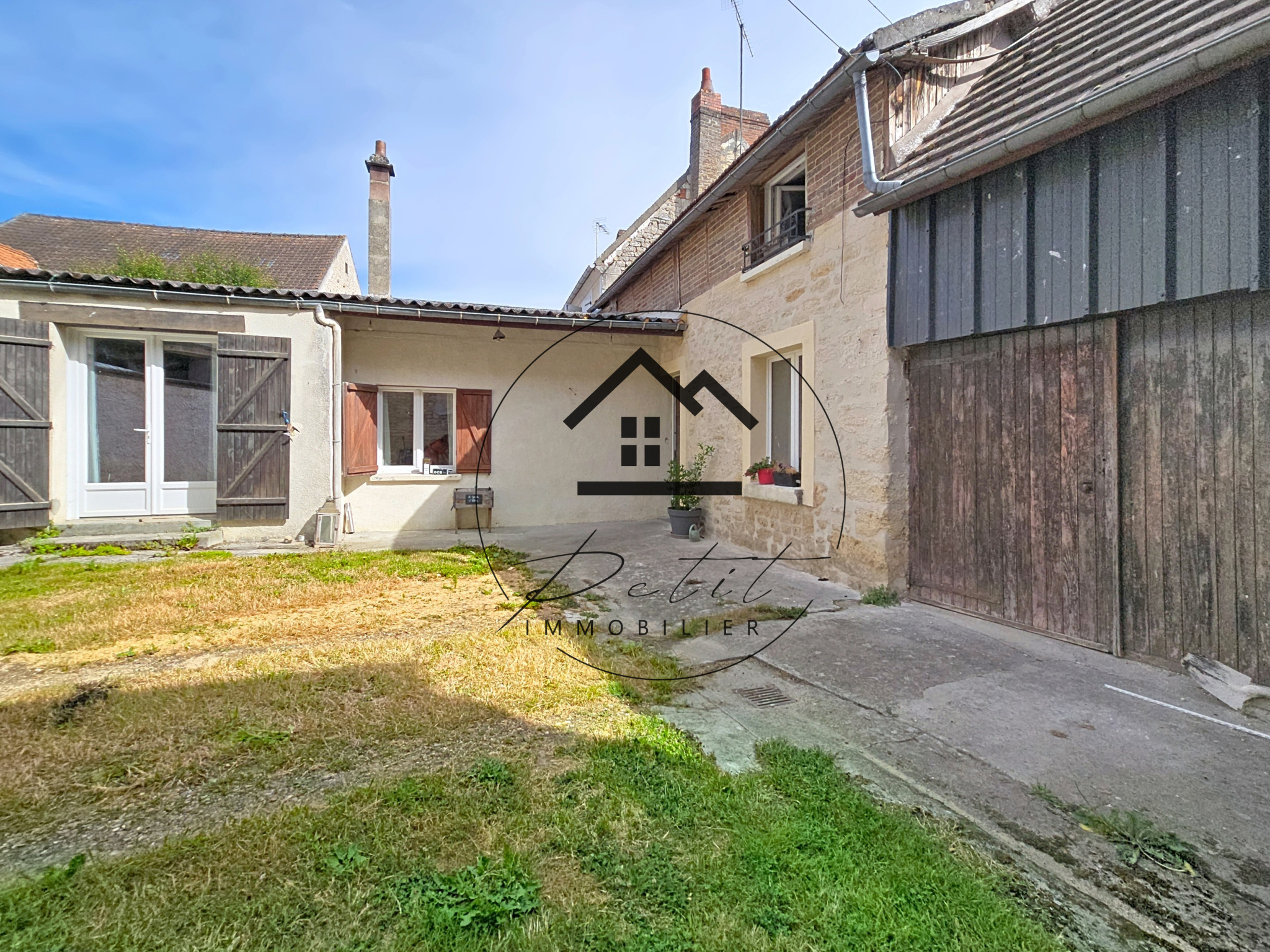 Maison 100 m2 | 3 chambres | Garage, dépendance et jardin
